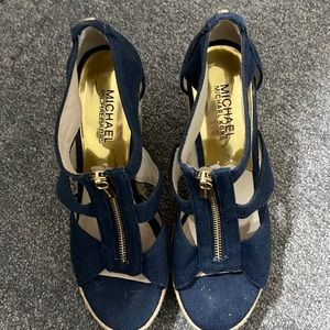 Michael Kors Womens wedge heel sandal, size 7